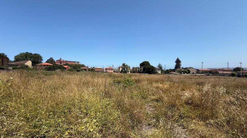 Foto ef0af7c9-37a2-4477-80a5-9ecf4d096b0b. Terrain résidentiel dans calle de carlos prieto 16 dans Gijón