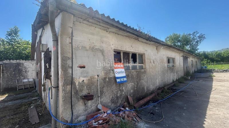 Foto 549464a0-ab4f-4708-8374-1bc564bd2de9. Nau industrial a barrio solorz iglesia 4 a Solórzano