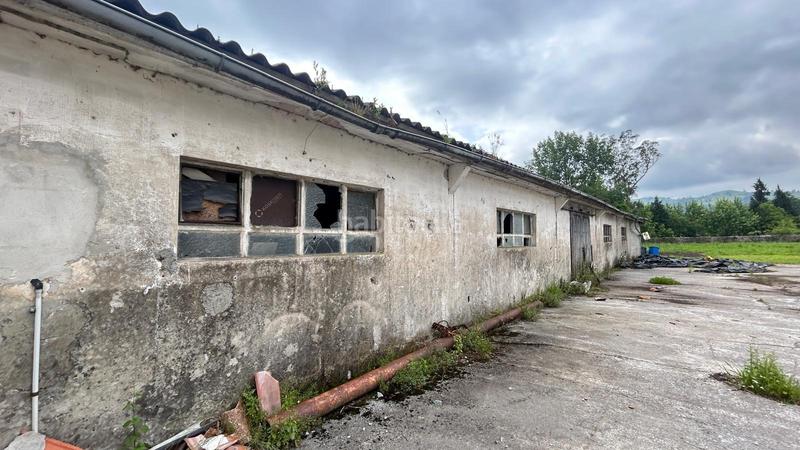 Foto 7a805f66-379d-47e4-8e71-0c9156bf1552. Nau industrial a barrio solorz iglesia 4 a Solórzano