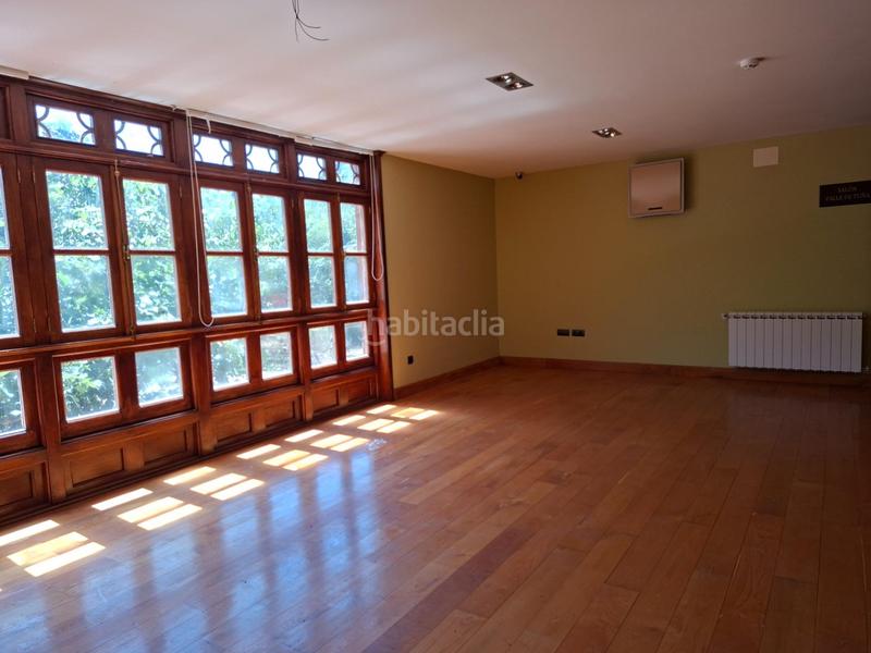 Foto 225580f5-af84-4ec8-be72-2669330c2b24. Edificio in lugar lugar de tuña in Tineo