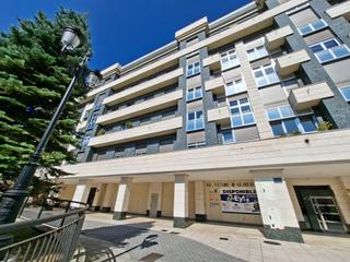 Locale commerciale in Calle Calle de la Lila, 17