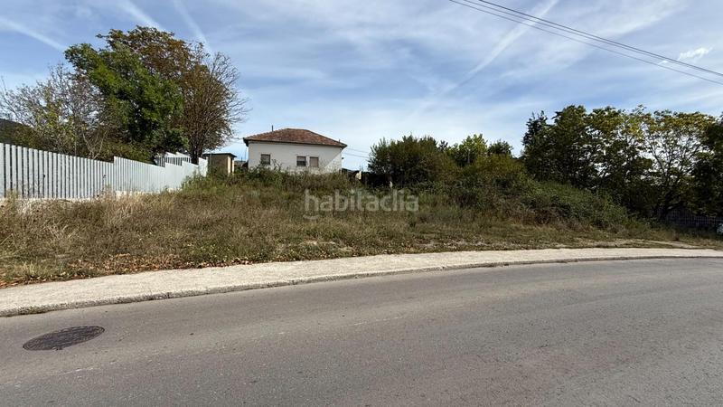Foto 104e7bfc-6b1c-42ec-ac83-ec96b7ddd7f3. Terrain résidentiel dans avenida dEl Cristo de las cadenas dans Oviedo