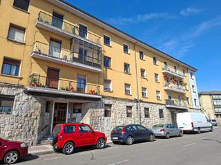 Planta baja  Calle calle del río piloña, 11. Se vende piso alquilado en oviedo