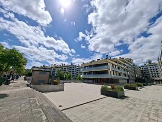 Local Comercial  Calle calle tapia de casariego, 13. Se vende local en urbanización la zoreda, en la manjoya, oviedo