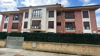 Etagenwohnung in Barrio de la maza de san miguel 41. Piso impecable en meruelo