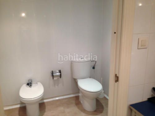 Foto d762ad8c-b2b2-40e5-89bd-e8d2f294ec77. Local comercial a Kalero-Basozelai Basauri
