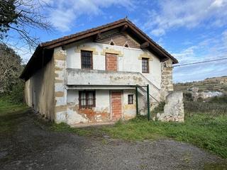 Casa  Naparroa kalea. Prximo al hospital.