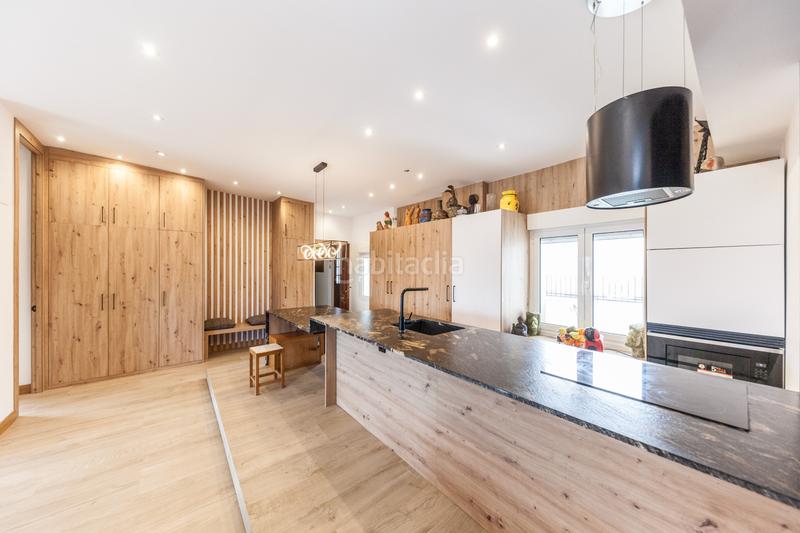 Foto 2fc01275-5cac-4cf2-a8a3-e372018f22c7. Àtic amb calefacció a Centro Gijón