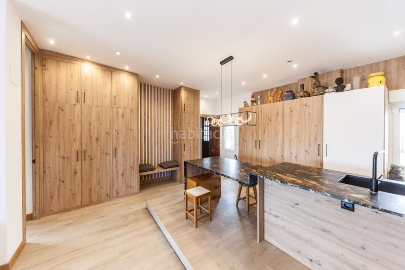 Foto 40b11160-dc39-44ae-bf10-08893bd7c0b3. Àtic amb calefacció a Centro Gijón