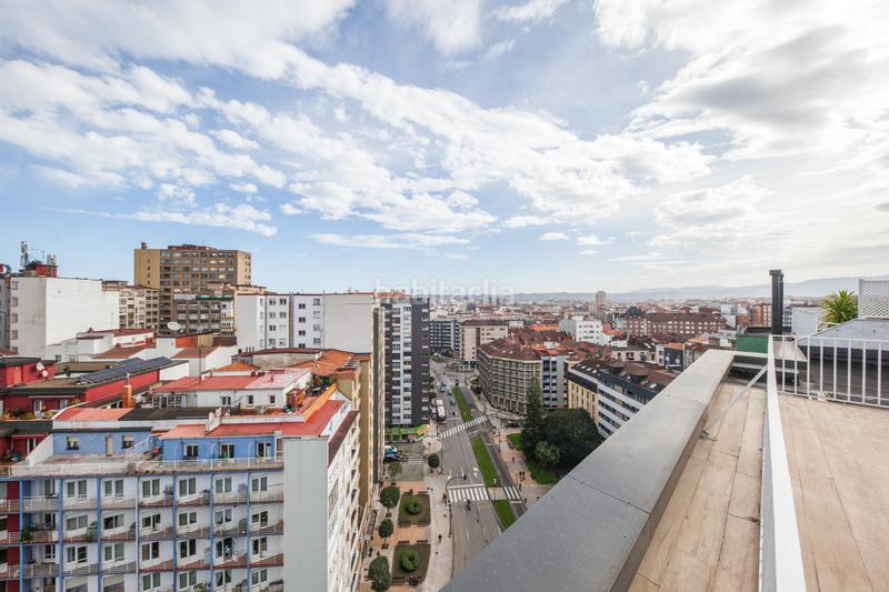 Foto 8768b41b-dd46-4e56-aead-657ec7522818. Àtic amb calefacció a Centro Gijón