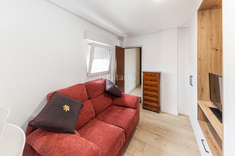 Foto dd0b3b8f-6737-4e91-bc31-5121bdf1600e. Àtic amb calefacció a Centro Gijón