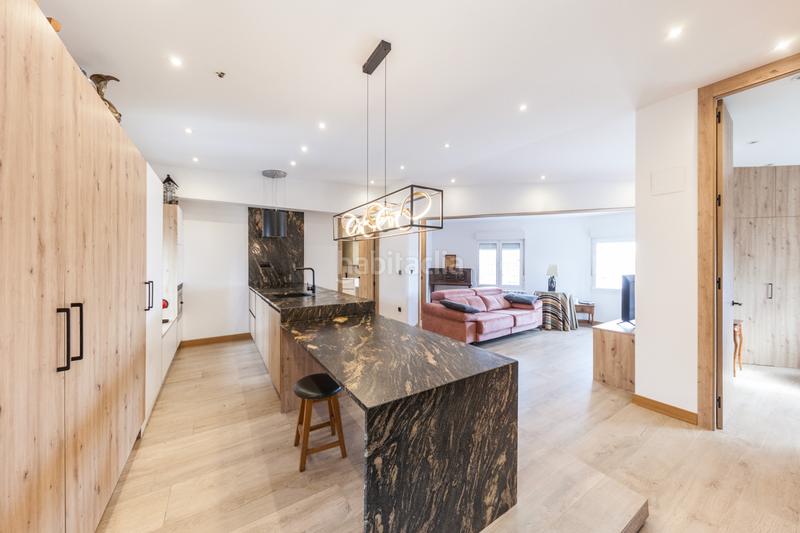 Foto f01c74aa-07a1-4f07-8c66-b61386d7bda6. Àtic amb calefacció a Centro Gijón