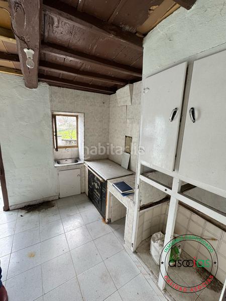 Foto b10bde25-6c18-4582-a375-c0efff12653f. Casa adosada en san román - camin de pumara encantadora casa para reformar, en san román asturias, tu rincón ideal en Sariego