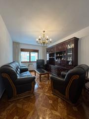 Location Appartement à Pumarín. Buscas un hogar cálido y acogedor en gijón? permítenos presentar