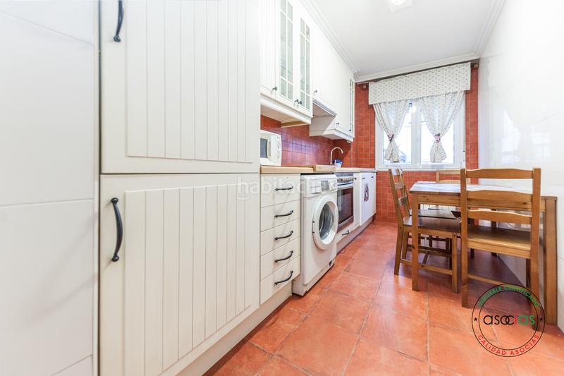 Foto 6db4add5-129e-4914-b29e-29d0352c711d. Flat with heating in Buenavista Oviedo