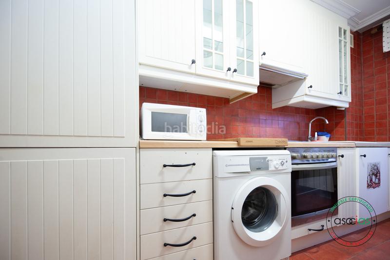 Foto e03be6e5-d922-4f69-8764-4c5050bc0784. Flat with heating in Buenavista Oviedo