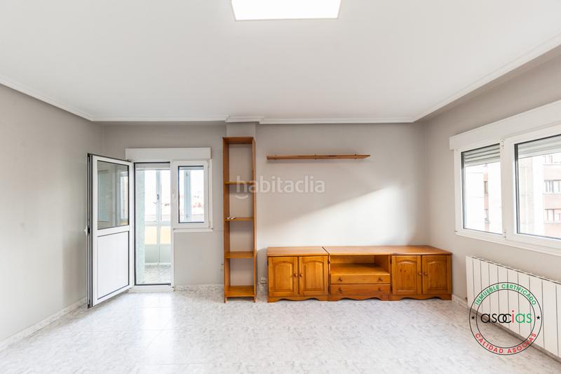 Foto 1b1c9498-68d1-433c-be8e-d4c9bccef720. Piso altura y dos terrazas con vistas en Llano Gijón