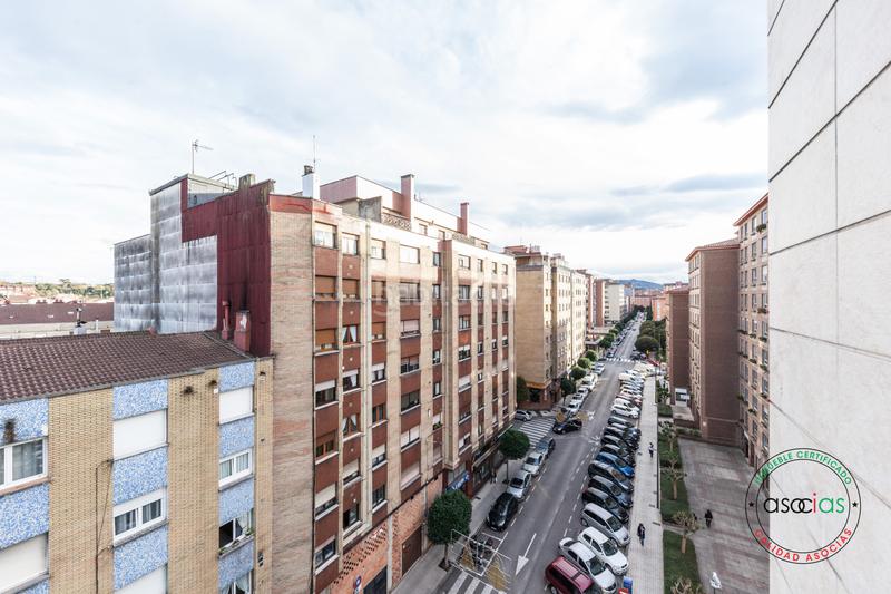 Foto fdf3938a-6fbd-49b4-82bb-bf637cebae9a. Piso altura y dos terrazas con vistas en Llano Gijón