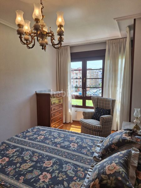 Foto 573b049b-28e6-4b3c-bb5c-61c163fc6704. Rent flat with heating in Centro Gijón