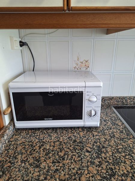 Foto 762fbeee-2cef-4bb8-8882-13ecce10de06. Rent flat with heating in Centro Gijón