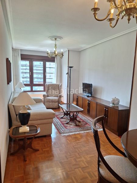 Foto b254edab-1c6a-41cf-9dd7-63440a5112f8. Rent flat with heating in Centro Gijón