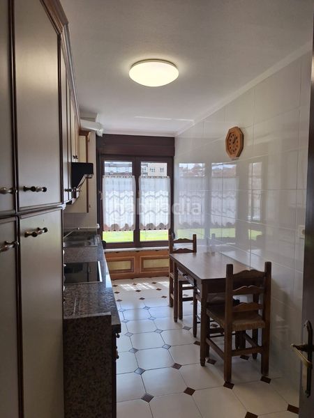 Foto f238aca8-6fda-413c-9d69-3eb1b5d9ffe7. Rent flat with heating in Centro Gijón