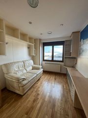 Location Appartement  Gijon - c/ jer0nimo gonzalez. Este encantador piso en alquiler, ubicado en el centro de gijón,