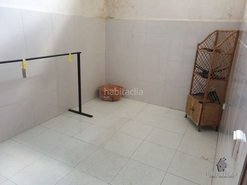 Foto 27c23e60-41f6-461f-ab8d-1bd24c285aec. Alquiler local comercial local de unos 100 metros en venta o alquiler en el pozón en Avilés