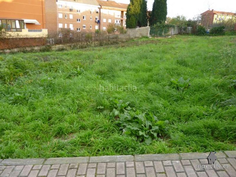 Foto 114edbed-9ace-4c33-a8fd-2290a4e34898. Terreno residencial parcela para dos adosados en venta en Avilés