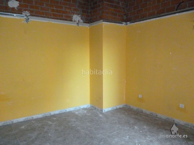 Foto d268879c-d3fc-4b67-befb-cdedf143d20b. Lloguer local comercial a Centro Avilés