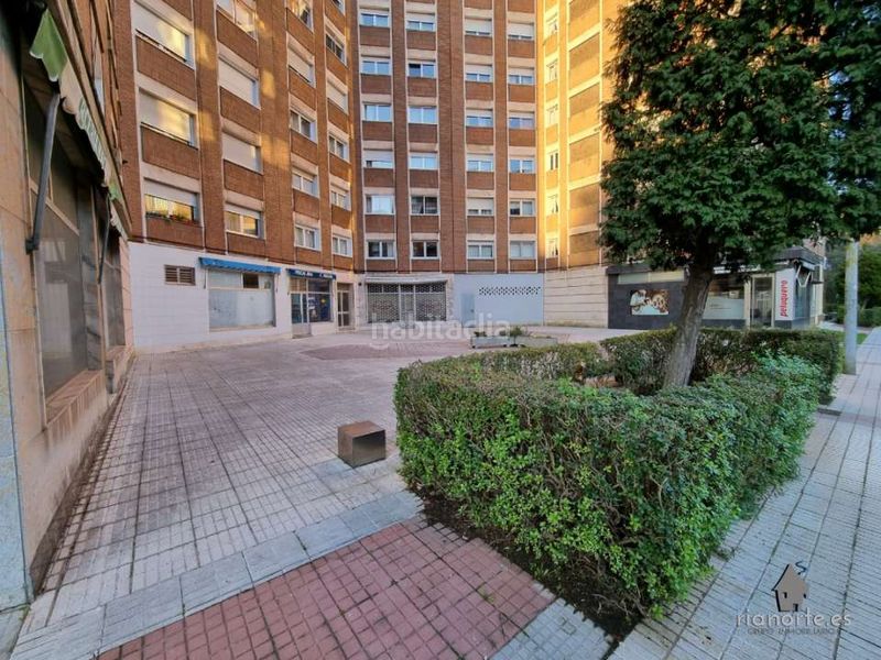 Foto dc92d808-4eb2-4ad9-89ae-6dade5d0b828. Rent business premise in Llaranes Avilés
