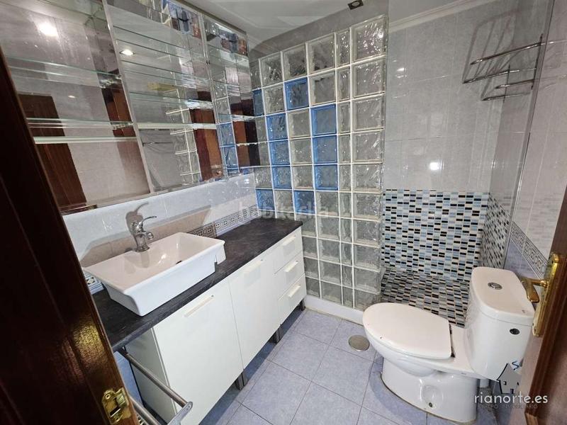 Foto abe0a5d3-b2d0-47ba-a68a-583d90183a98. Pis amb calefacció a Raíces Castrillón