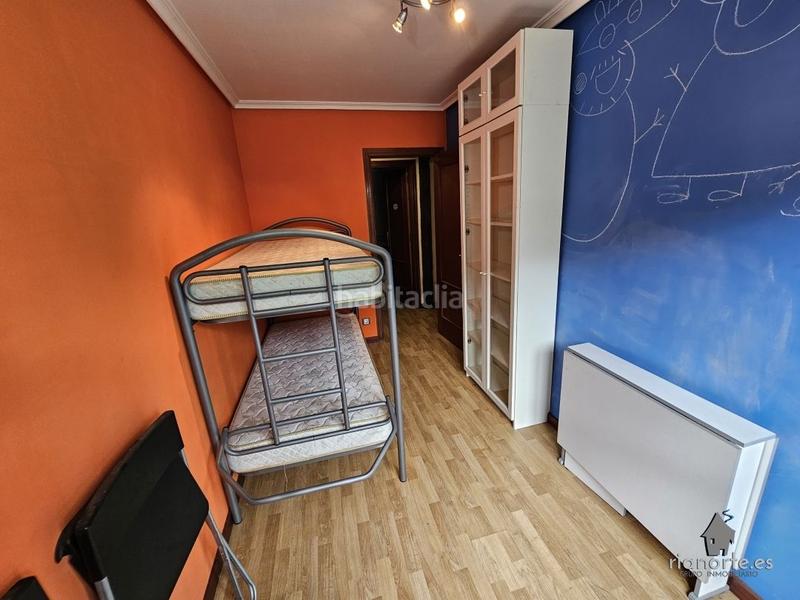 Foto d93e13bc-e40a-43f8-a824-42f7fc49183a. Pis amb calefacció a Raíces Castrillón