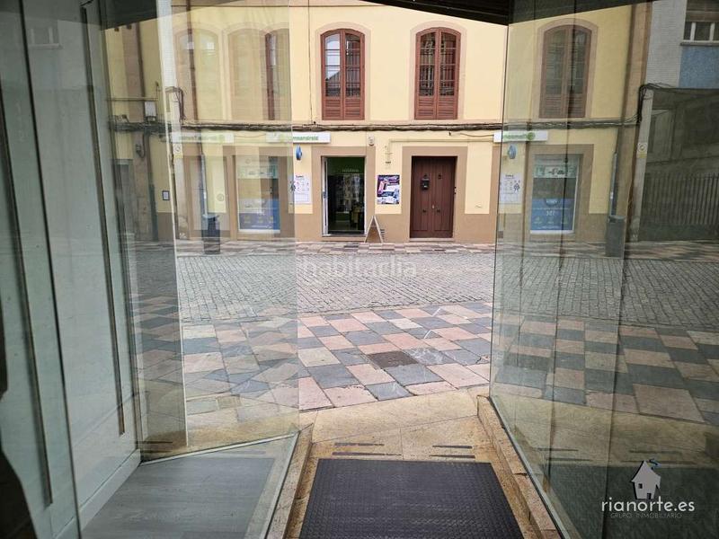 Foto f8561db8-4231-4a27-b85e-3c30439866fc. Alquiler local comercial local en alquiler en zona de mucho tránsito en rivero en Avilés