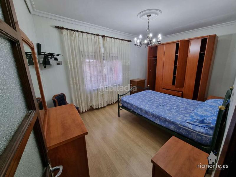 Foto 95adb37f-44d7-44d9-82d1-27ea8f71b5ba. Pis amb calefacció aparcament a Centro Avilés