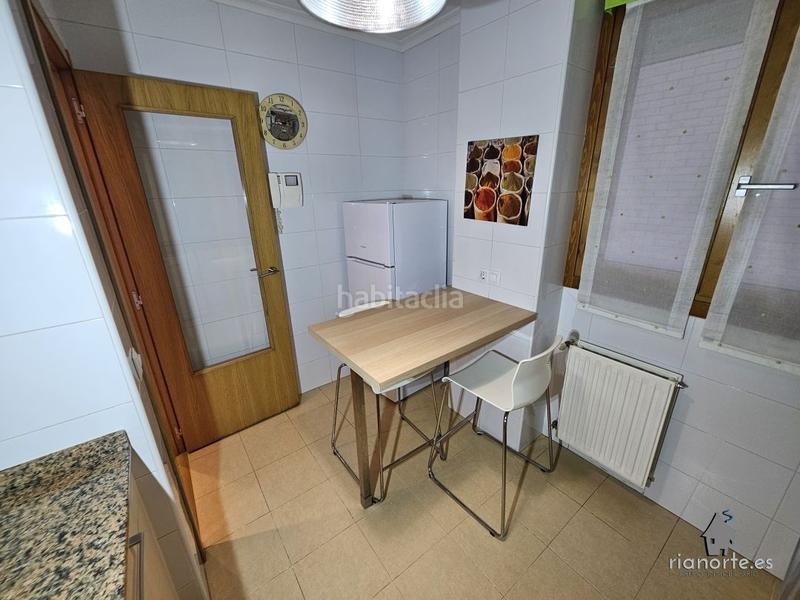 Foto d8fbd6ef-d3ad-48b9-87fd-c53f90e9dbfe. Piso acogedor piso de dos dormitorios en venta en Avilés