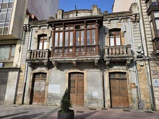 Casa en Centro. Singular y exclusiva casa en venta en pleno parque del muelle