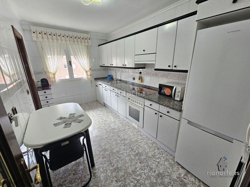 Foto 9be12b28-e5f6-4641-a520-0cc07a5d6def. Rent flat with heating parking in Centro Avilés
