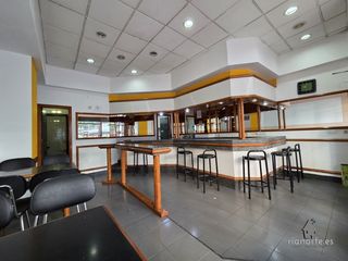 Local Comercial en El Carbayedo - El Quirinal. Local en venta en doctor severo ochoa