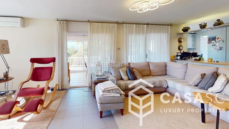 Foto 004bf9d2-6b9f-4583-b740-4783cb3fa784. Casa amb xemeneia calefacció aparcament piscina a Sant Cugat del Vallès