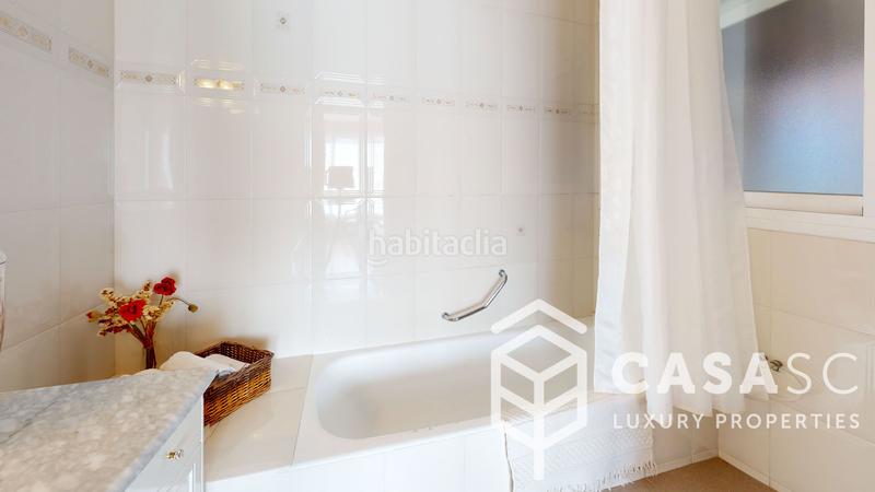 Foto 212de3f0-9802-4be5-8030-70ec785481a1. Casa amb xemeneia calefacció aparcament piscina a Sant Cugat del Vallès