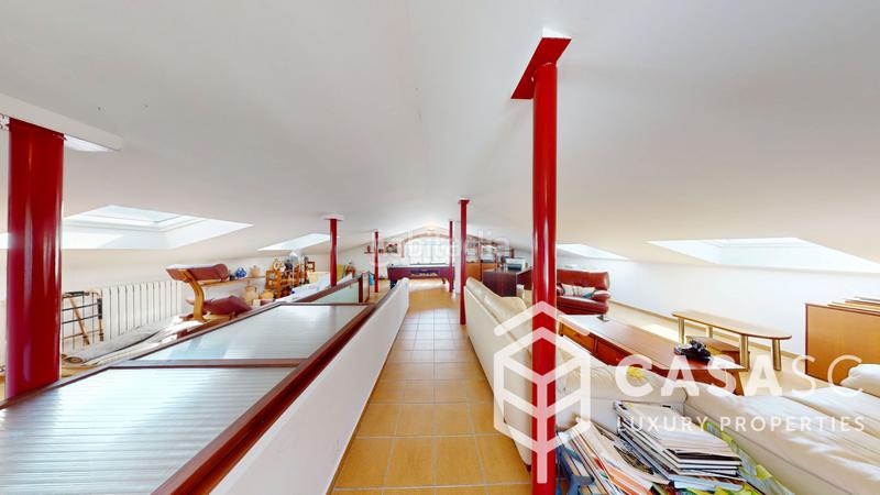 Foto 54da603e-484b-44aa-9e9e-d9982c55e4c1. Casa amb xemeneia calefacció aparcament piscina a Sant Cugat del Vallès