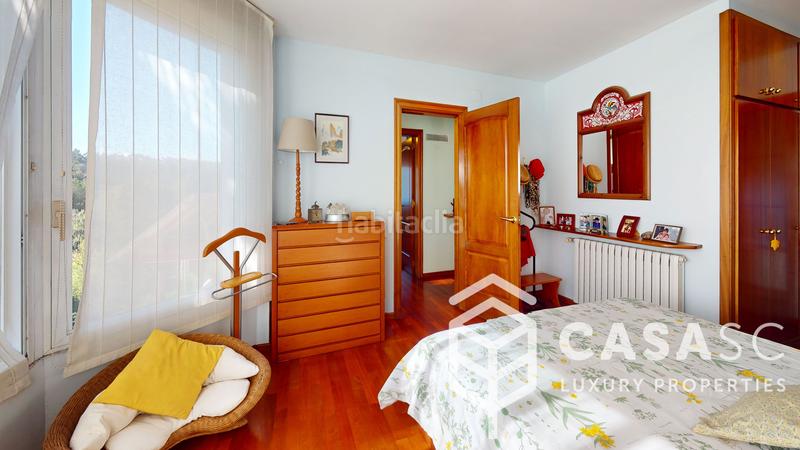 Foto 5bcdfd4b-de31-4c64-b762-dbe480821984. Casa amb xemeneia calefacció aparcament piscina a Sant Cugat del Vallès