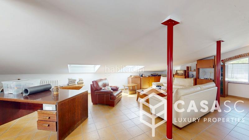 Foto 6ae91994-590a-4176-ad08-87649e9ce8cf. Casa amb xemeneia calefacció aparcament piscina a Sant Cugat del Vallès