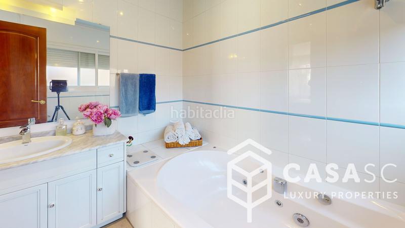 Foto 83c652bd-4c8a-48a2-8179-f57818d5146b. Casa amb xemeneia calefacció aparcament piscina a Sant Cugat del Vallès