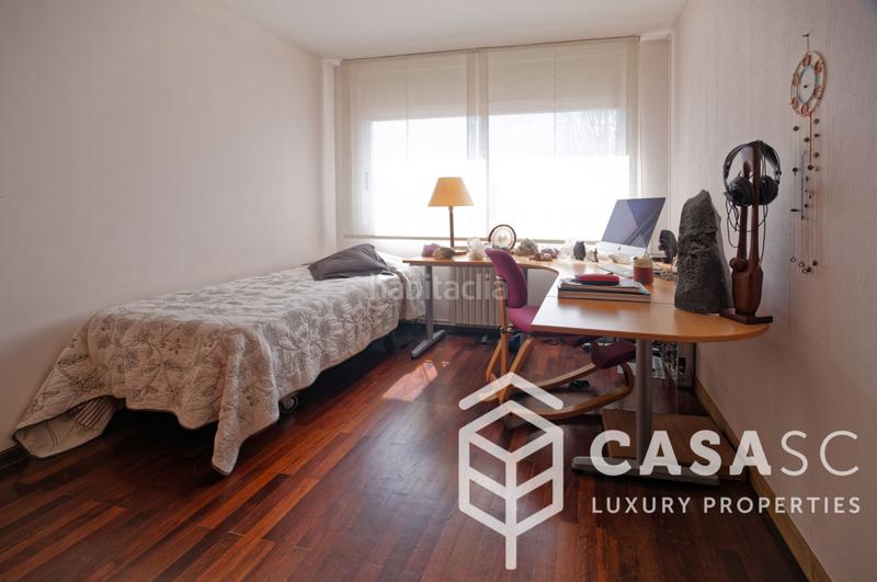 Foto bc60357b-011b-46ae-b574-0a455baa05a9. Casa amb xemeneia calefacció aparcament piscina a Sant Cugat del Vallès