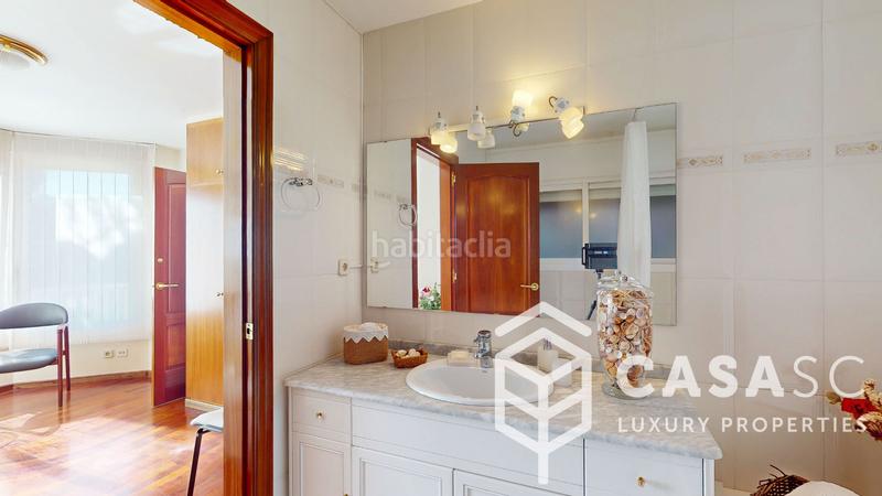 Foto cf2f4922-db33-43ac-9389-04982c02d084. Casa amb xemeneia calefacció aparcament piscina a Sant Cugat del Vallès