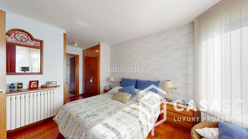 Foto d6fcfdeb-7cda-4785-9a1d-0f62c5993abf. Casa amb xemeneia calefacció aparcament piscina a Sant Cugat del Vallès