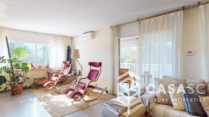 Foto e8d97684-8ced-495b-88ae-5c6901374cfb. Casa amb xemeneia calefacció aparcament piscina a Sant Cugat del Vallès