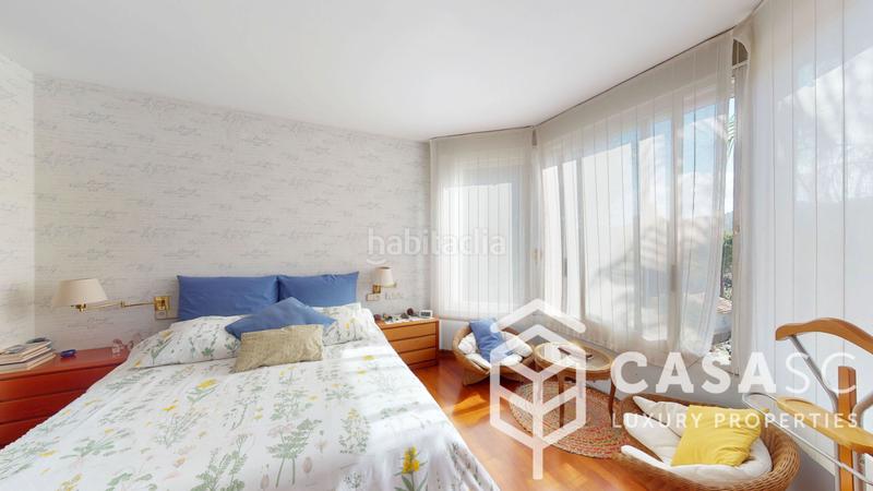 Foto f78e7215-344f-4521-9ac0-4fb3c90fd25c. Casa amb xemeneia calefacció aparcament piscina a Sant Cugat del Vallès